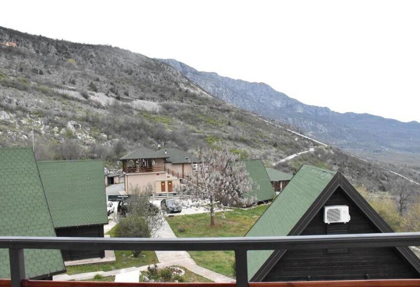 سوییت خانوادگی, Aparthotel Koliba