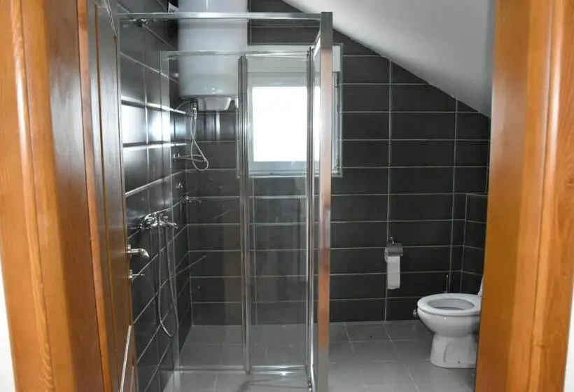 سوئیت 2 خوابه, Aparthotel Koliba