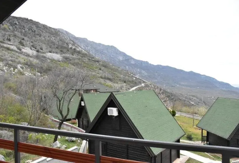سوئیت 2 خوابه, Aparthotel Koliba