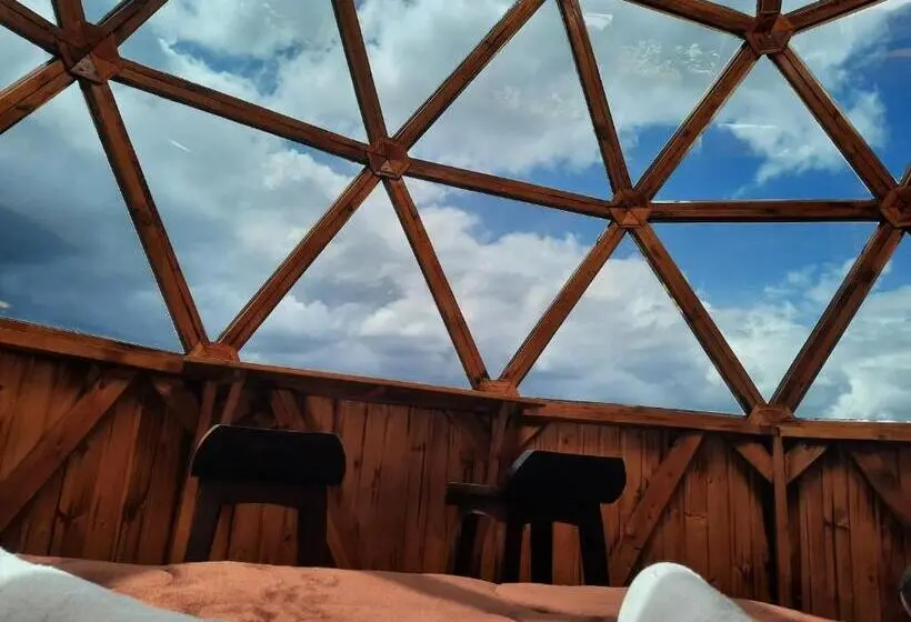 Standard Tent, Benigno Mirador