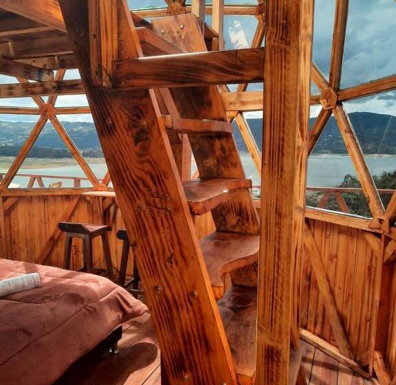 Standard Tent, Benigno Mirador