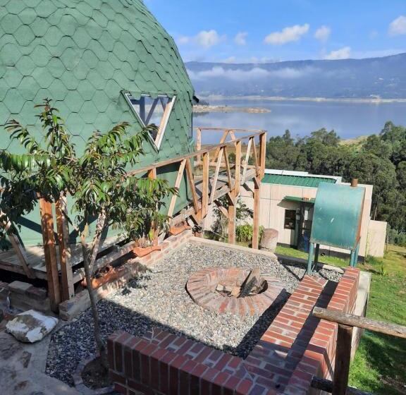 Standard Tent, Benigno Mirador