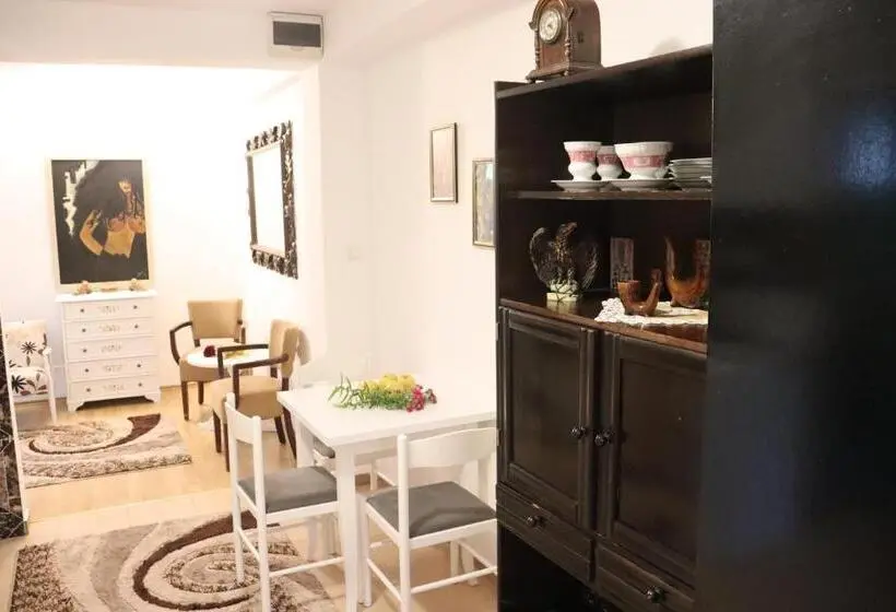 اتاق لوکس, Frile Apartments