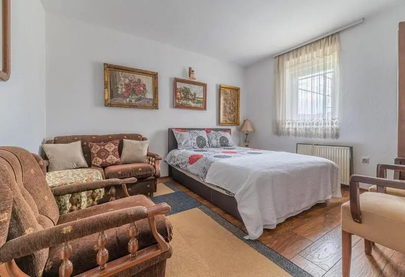 سوئیت 2 خوابه, Frile Apartments