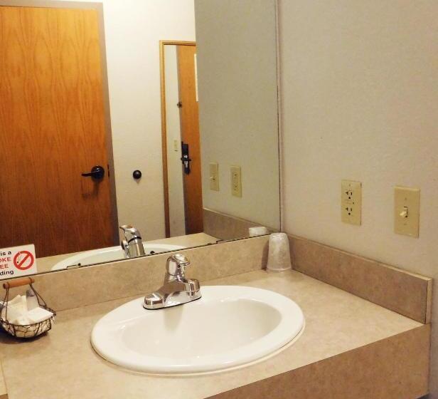 Номер Deluxe, Americas Best Value Inn Fredonia