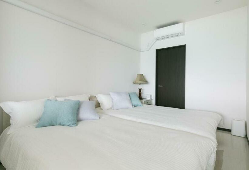 סוויטה, Hideout Okinawa Uruma