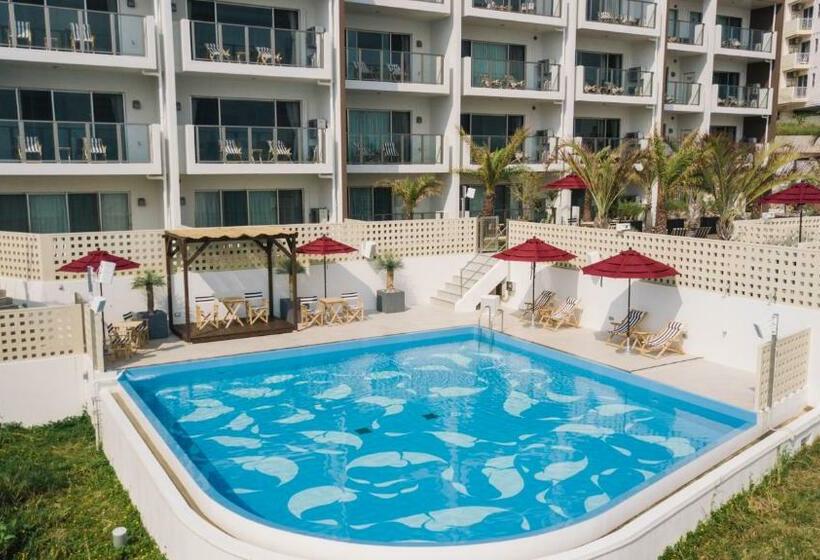 סוויטה, Hideout Okinawa Uruma