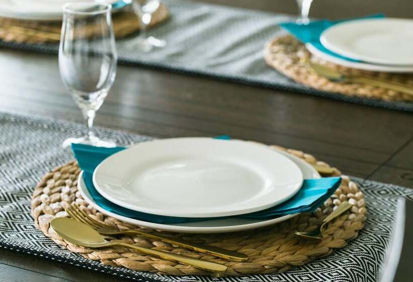 סוויטה, Hideout Okinawa Uruma