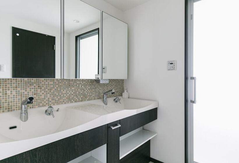 סוויטה משפחתית, Hideout Okinawa Uruma