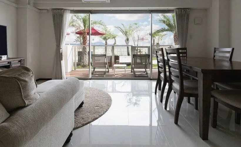 Sviitti, Hideout Okinawa Uruma