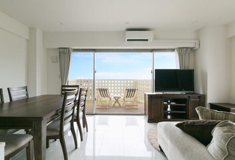 סוויטה עם טרסה, Hideout Okinawa Uruma