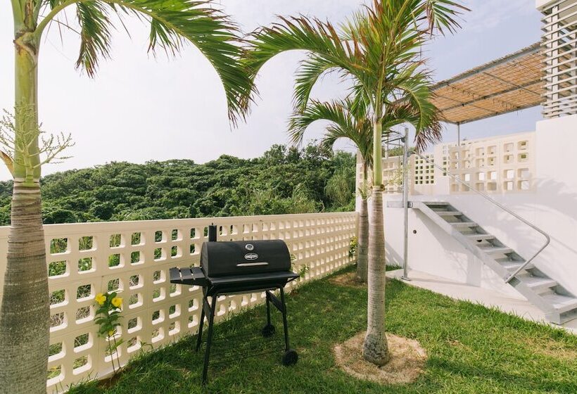 סוויטה, Hideout Okinawa Uruma