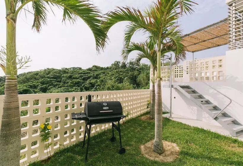 Sviitti, Hideout Okinawa Uruma