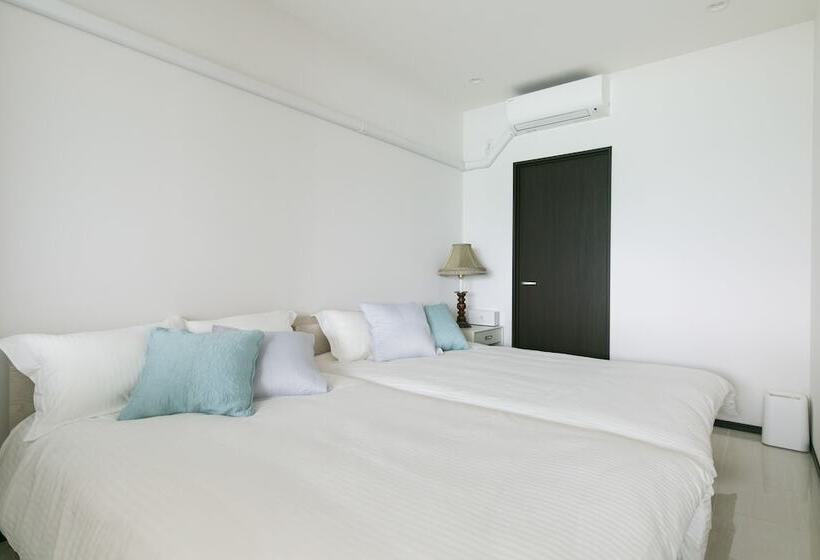 סוויטה, Hideout Okinawa Uruma