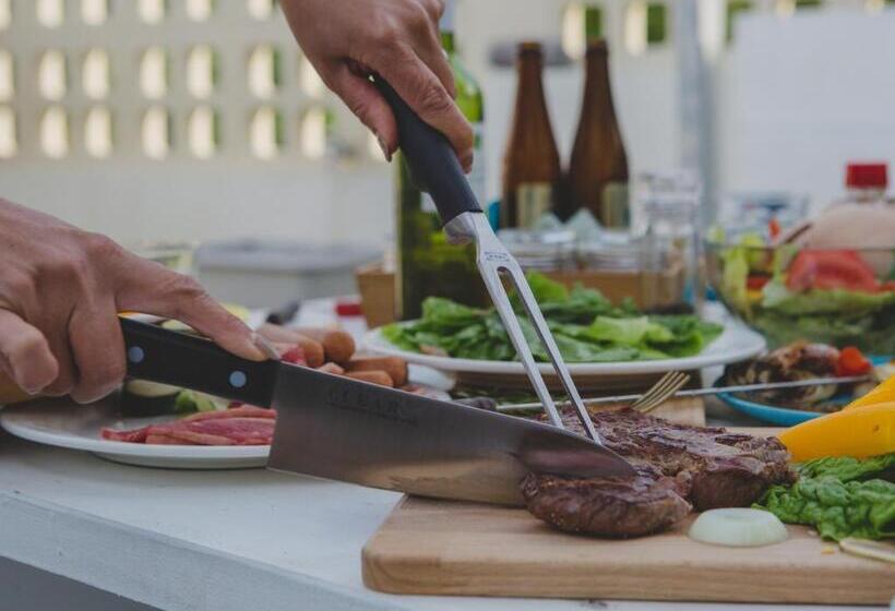 סוויטה, Hideout Okinawa Uruma