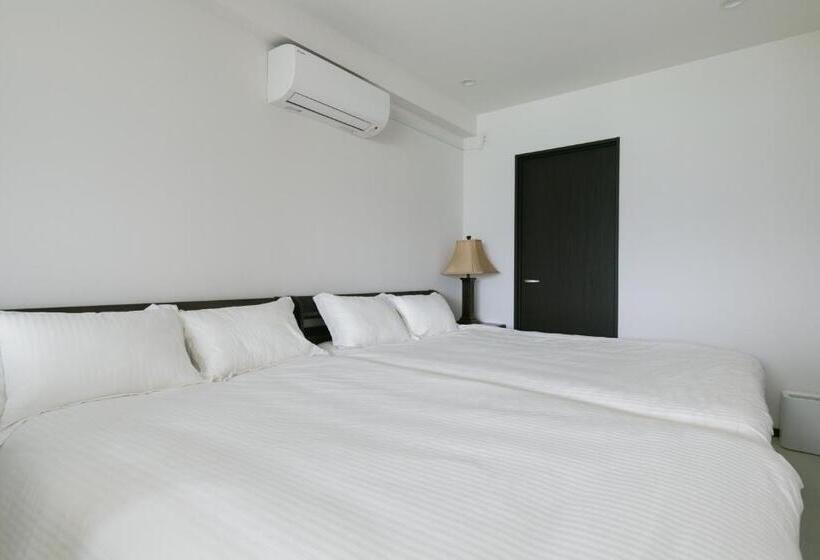 סוויטה, Hideout Okinawa Uruma