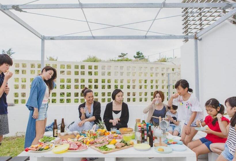 סוויטה, Hideout Okinawa Uruma