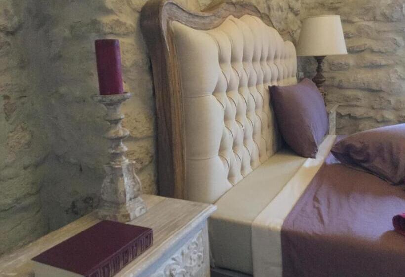 수피리어 룸, La Portella