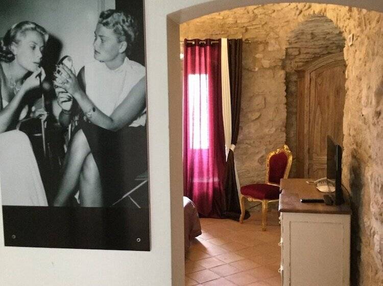 수피리어 룸, La Portella