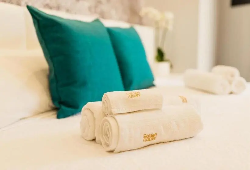 Deluxe Kolmen Hengen Huone, Golden Residence