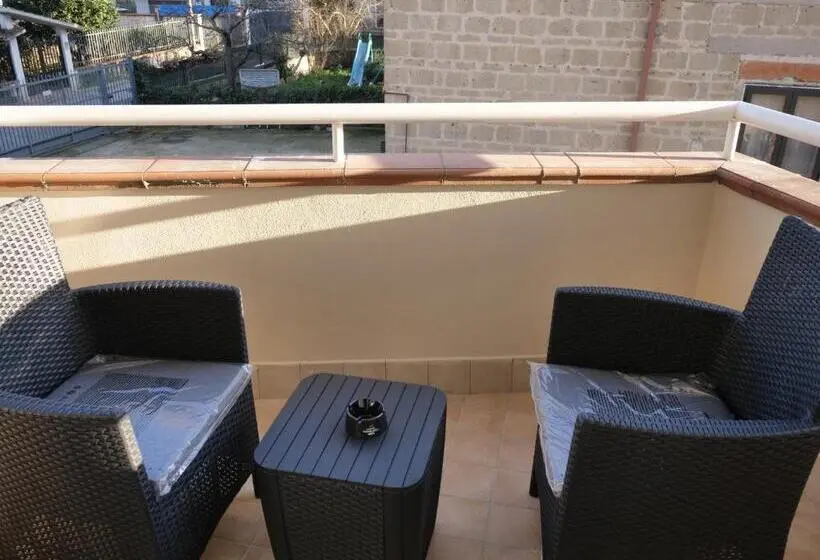 Deluxe-perhehuone, Golden Residence