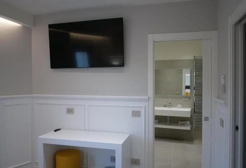 Deluxe-perhehuone, Golden Residence