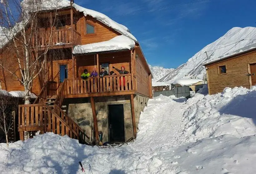 اتاق استاندارد, Guesthouse Ushguli Maspindzeli