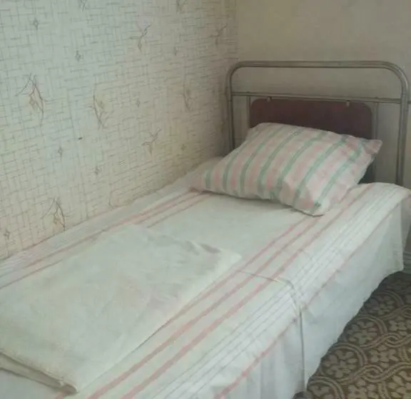 اتاق راحتی سه تخته, Guest House Knarik