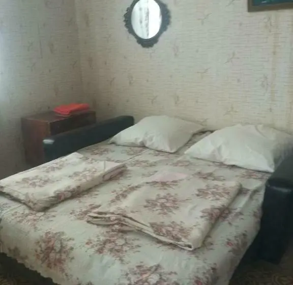 اتاق راحتی سه تخته, Guest House Knarik