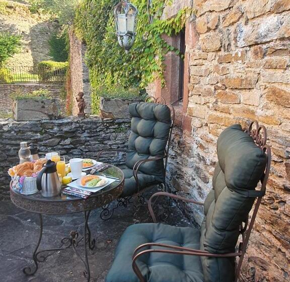 Люкс с Бассейном, Chambre D'hôtes Au Château De Belcastel