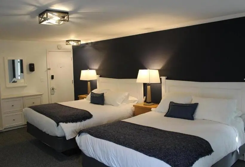 デラックスの4人部屋, Catskill Seasons Inn