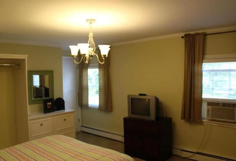 デラックスルーム, Catskill Seasons Inn