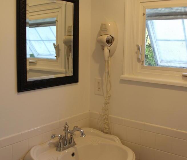 חדר דלוקס, Catskill Seasons Inn