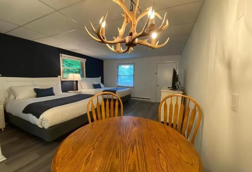 スタンダード4人部屋, Catskill Seasons Inn