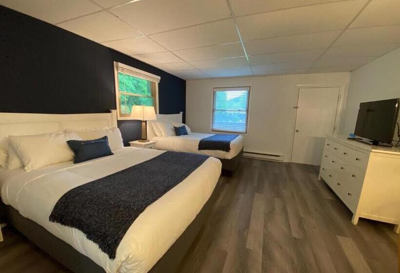 חדר סטנדרט לארבעה, Catskill Seasons Inn