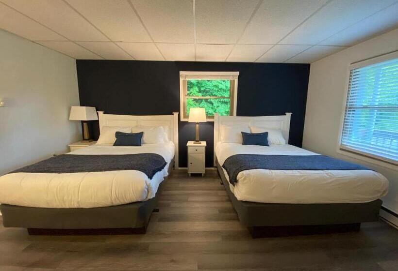 Четырехместный Номер Стандарт, Catskill Seasons Inn