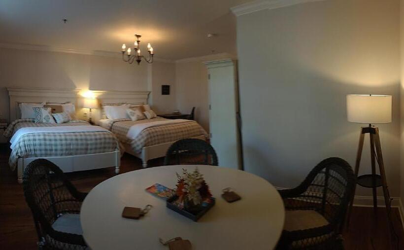 Номер Стандарт, Harbor House Inn