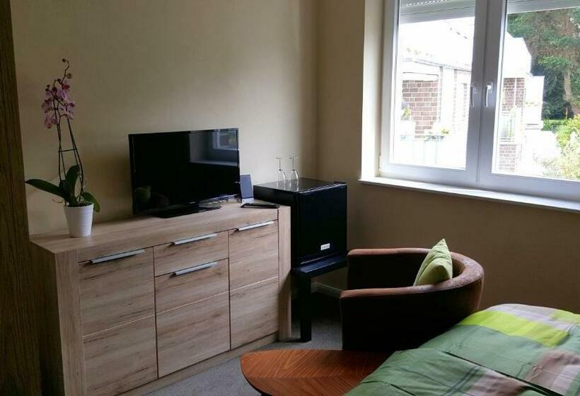 豪华房间, Ribecca