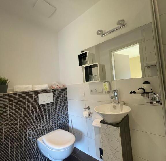 豪华房间, Ribecca