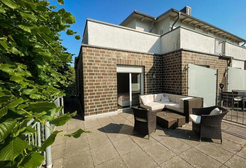 行政套房, Ribecca