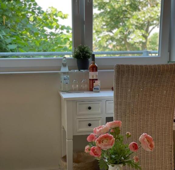 行政套房, Ribecca