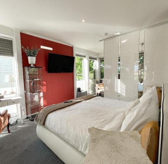 带露台的小型套房, Ribecca