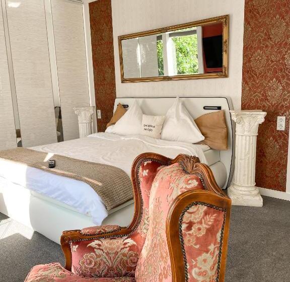 带露台的小型套房, Ribecca