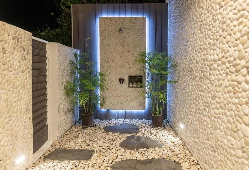 וילה עם חדר שינה אחד ובריכת שחיה, Lembeh Resort