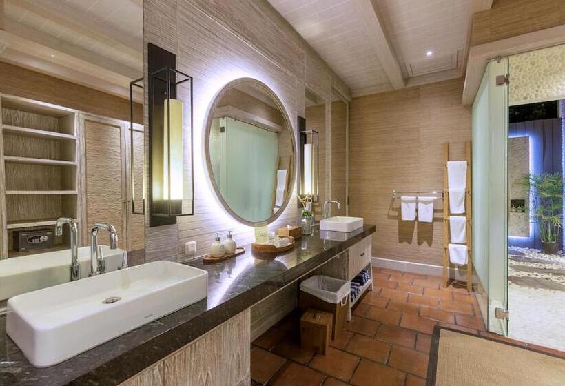 וילה עם חדר שינה אחד ובריכת שחיה, Lembeh Resort