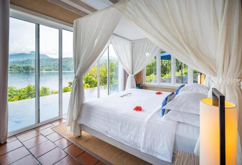 וילה עם חדר שינה אחד ובריכת שחיה, Lembeh Resort