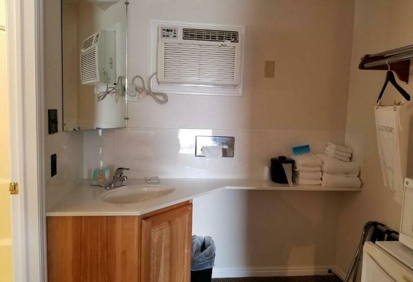 Номер Стандарт, Plaza Motel