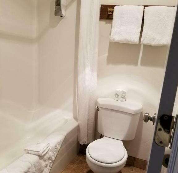 Номер Стандарт, Plaza Motel