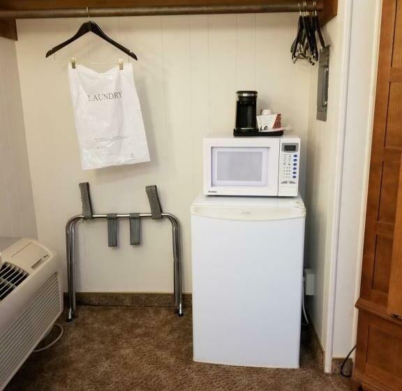 Стандартный Номер Кровать Кинг, Plaza Motel