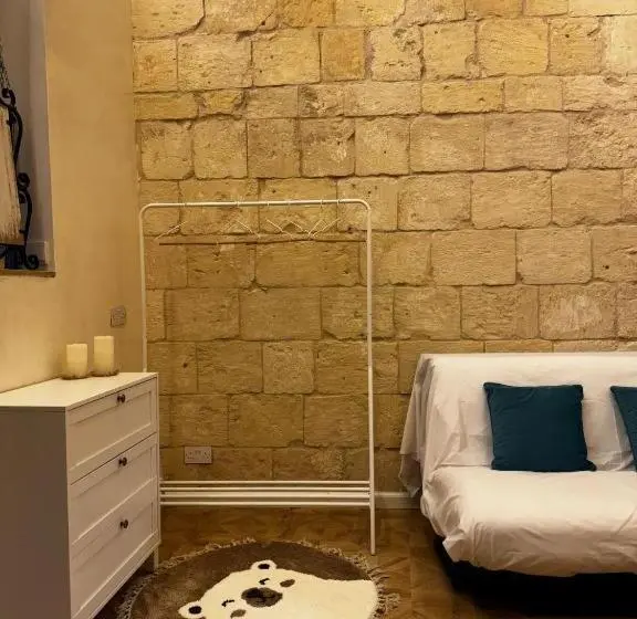 اتاق استاندارد با تراس, Phi Home Bormla